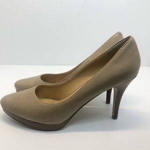 Nine West Rocha Pump w/ Wooden Stacked Heel Sz 9.5